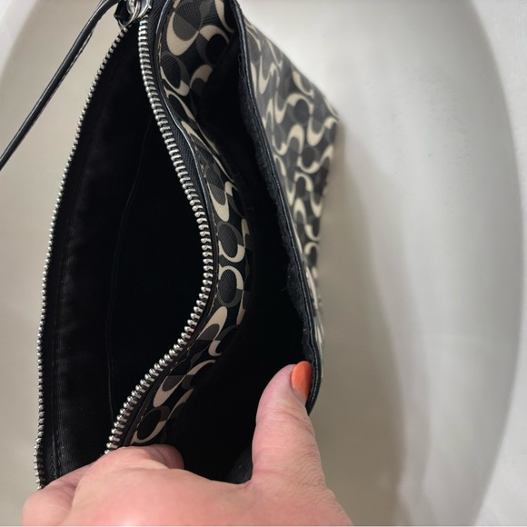 Coach Monochrome Crossbody Bag - Picture 6 of 6